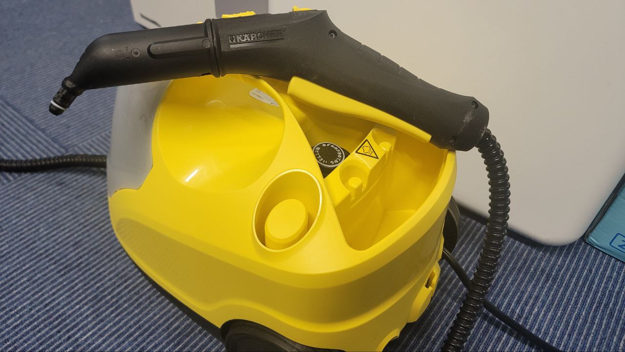 ケルヒャーの高温スチームクリーナーの写真