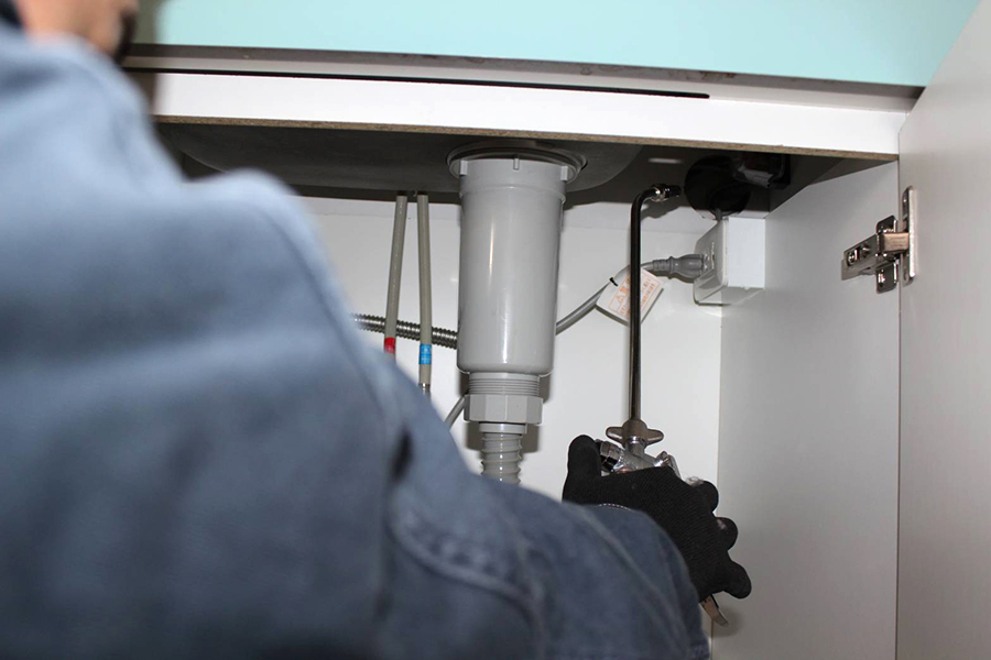 散布機でのイエダニ駆除と消毒